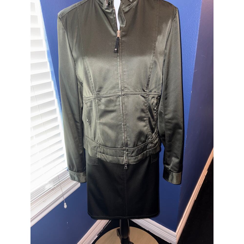 Elie Tahari Military‑Green Jacket & Mini Skirt Set — Chic Utility Style | Small